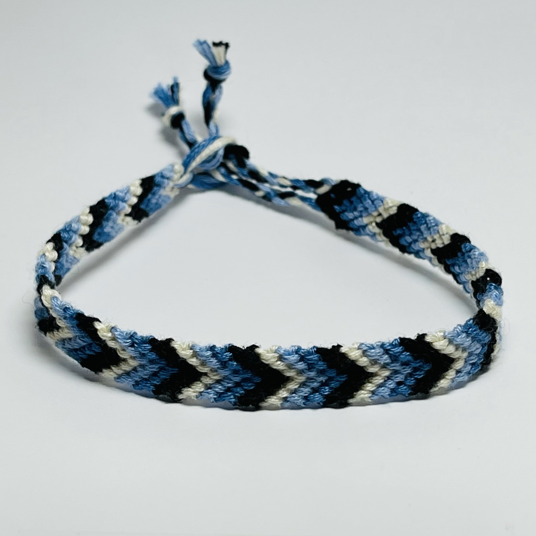 Chevron Friendship Bracelet – Lee's Yarning